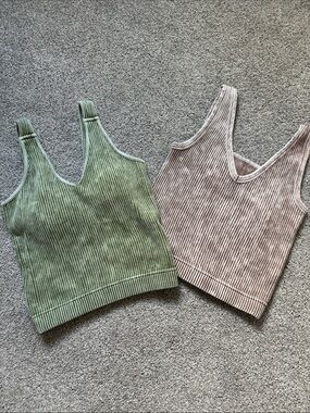 NWOT Lot of 2 Zenana Crop Tanks/Bras